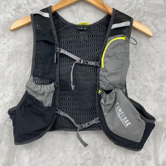 CamelBak Men's Black and Gray Hydration Vest - Picture 1 of 16